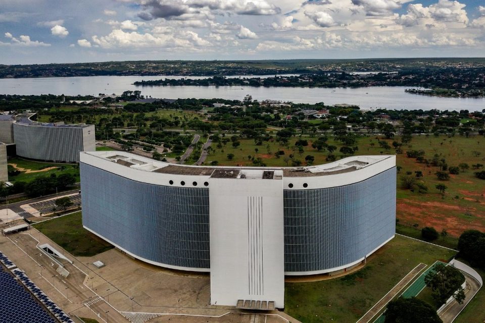 Eleições 2026: TSE conclui pacote de resoluções e define regras sobre IA, calendário e financiamento