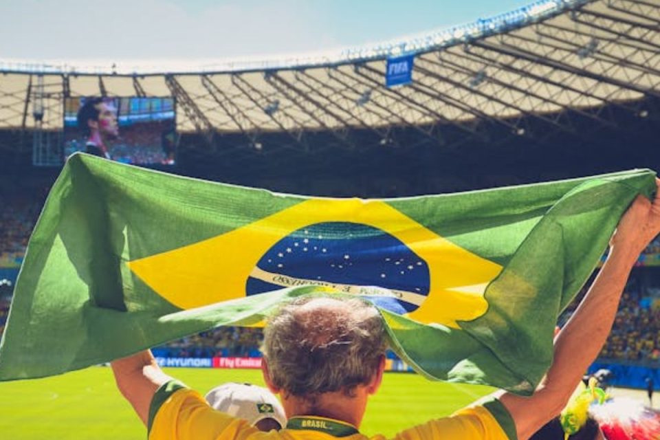 Jogos do Brasil na Copa dão direito à folga? Veja o que diz a CLT
