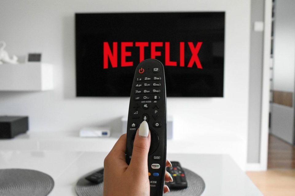 O STF ampliou a incidência da Cide-Tecnologia, afetando empresas como a Netflix e elevando seus custos no Brasil. (Foto: Pixabay)