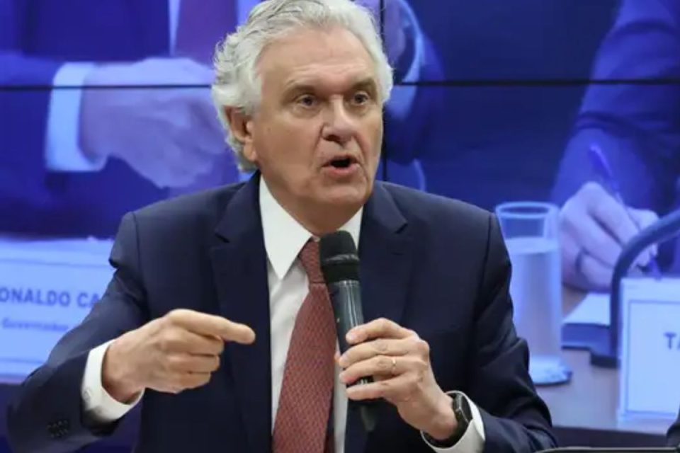 Ronaldo Caiado anuncia nova filiação visando disputa presidencial
