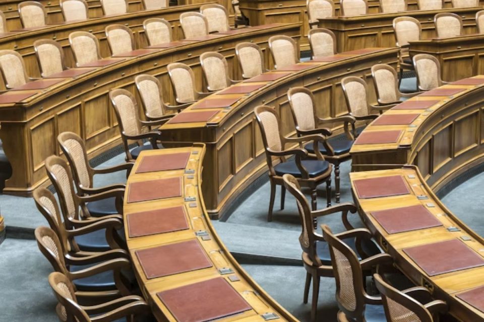 Parlamentarismo: como funciona esse sistema de governo e quais países adotam?