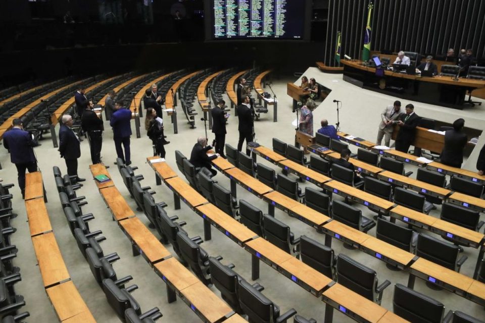 Como a anistia a partidos enfraquece a Justiça Eleitoral?