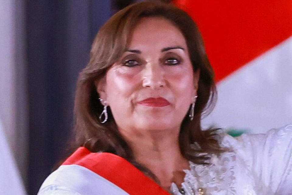 Dina Boluarte é destituída da presidência do Peru; relembre os escândalos do governo