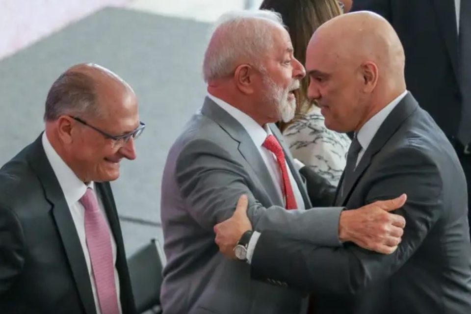 A pressão sobre o impeachment do ministro Alexandre de Moraes