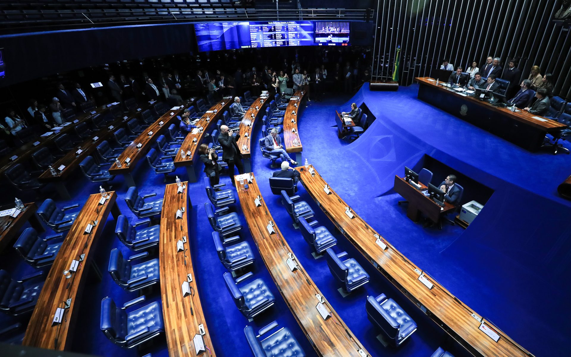 Câmara opera de forma parcial e Senado adia análise da PEC da Segurança Pública para o pós-eleição