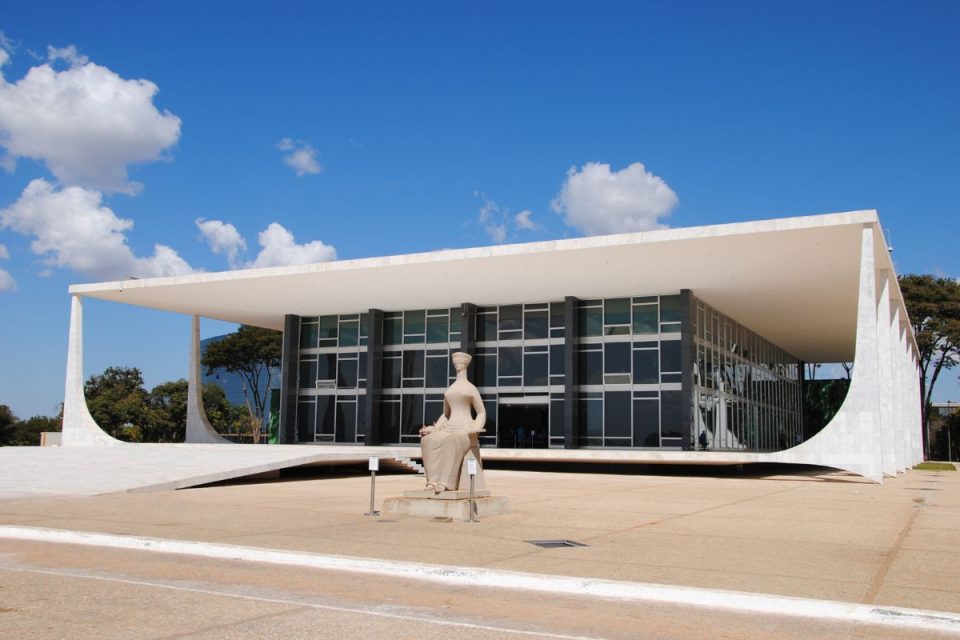 STF determina prisão domiciliar e novas restrições a condenados do golpe após tentativa de fuga de Vasques