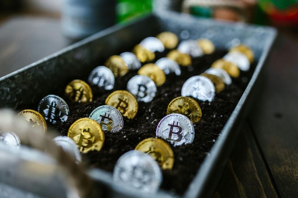 Receita Federal prepara medidas para rastrear transações com criptomoedas e combater o crime organizado