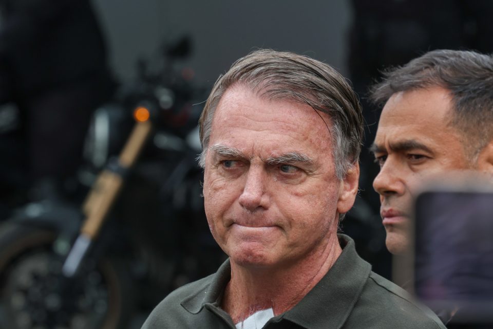 Após piora no quadro de saúde de Bolsonaro, STF toma decisão sobre visita médica