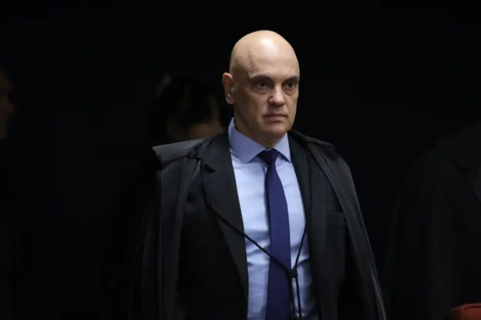 Advogado de Trump acusa Brasil de bloquear notificação judicial contra Alexandre de Moraes