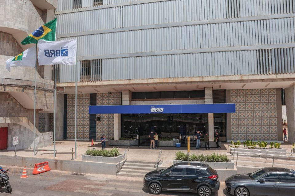 PF vai ouvir ex-presidente do BRB em investigação sobre repasses bilionários ao Master