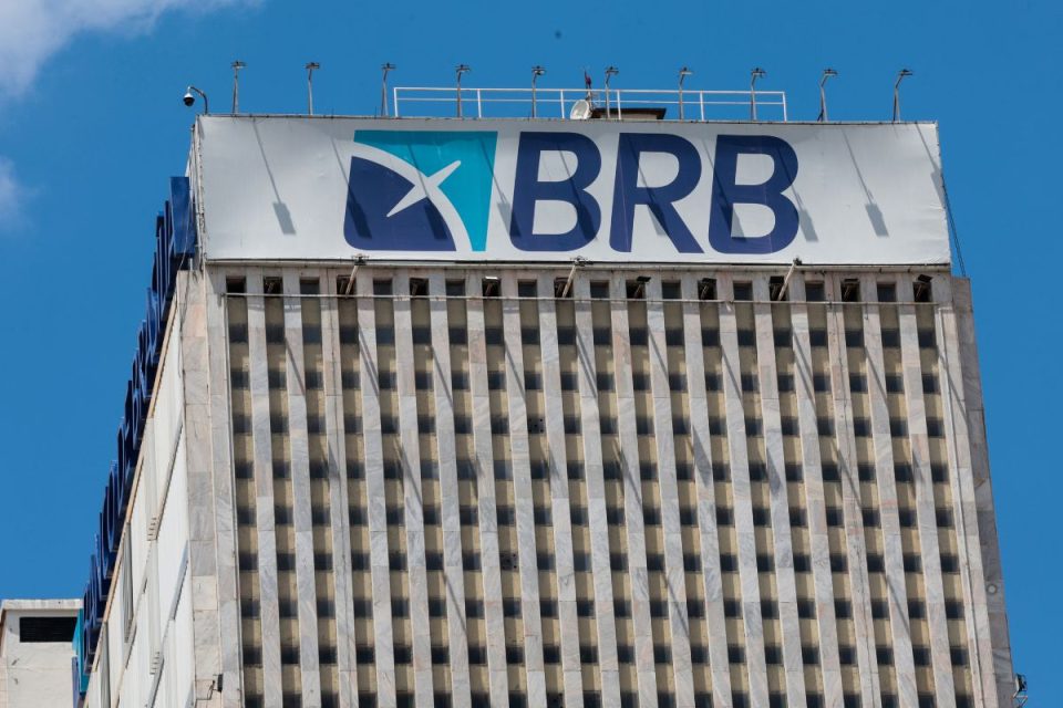 Briefing: Endividamento, bancos e intervenção do Estado