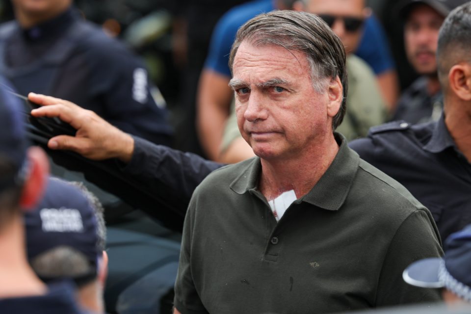 Como é a rotina do ex-presidente, Jair Bolsonaro, na prisão?