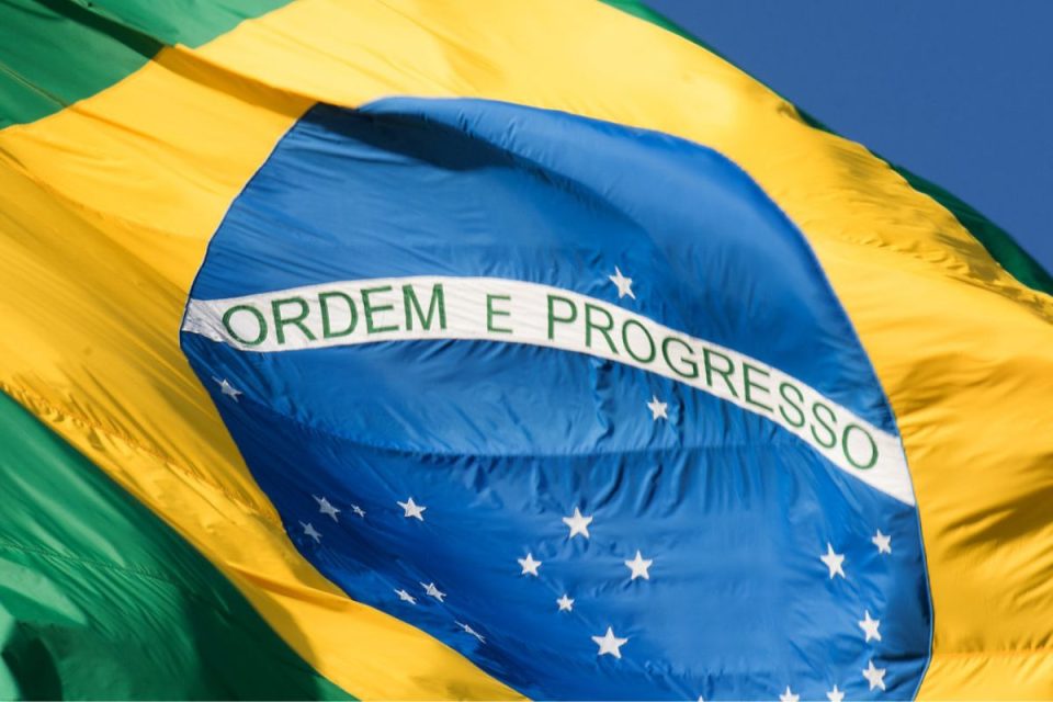 Medida dos EUA sobre PCC e CV expõe tensão diplomática; entenda implicações para o Brasil