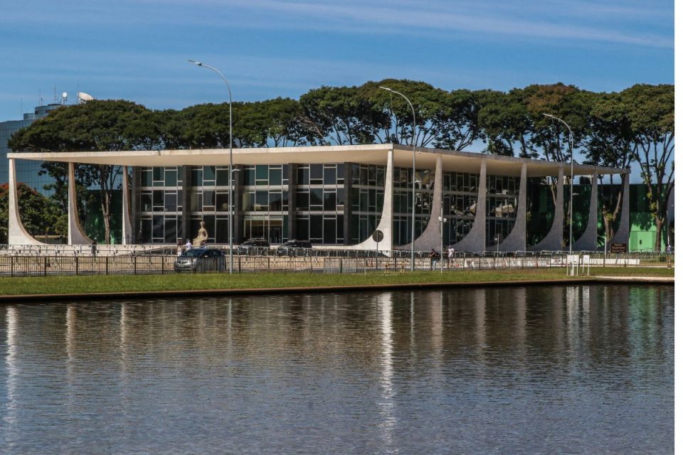 Como é escolhido um ministro do STF?