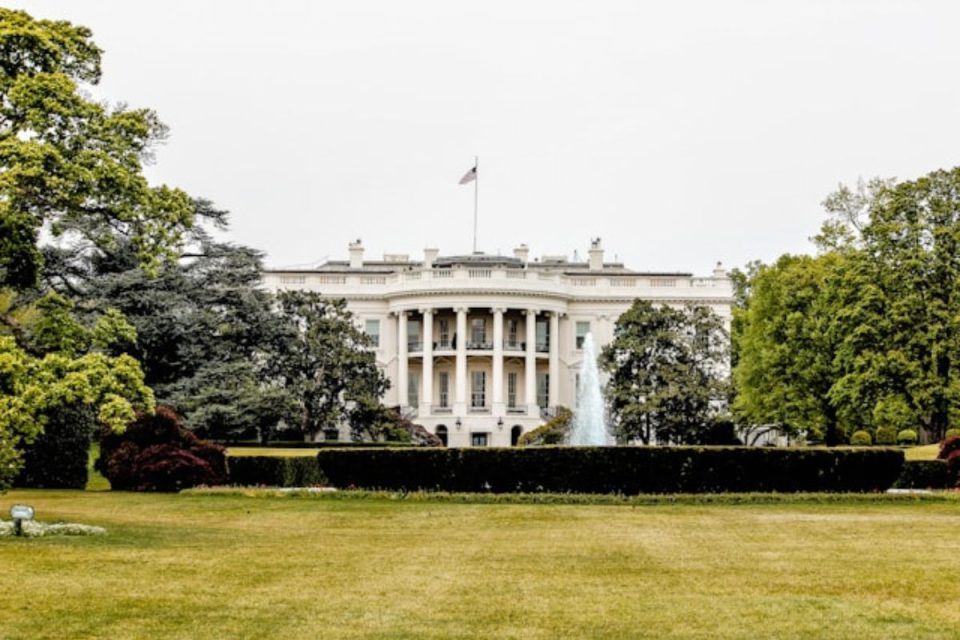 Quanto Trump já gastou para reformar a Casa Branca?