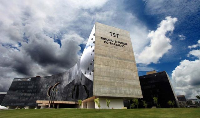 TST: Siderúrgica indenizará técnico após acidente de trabalho