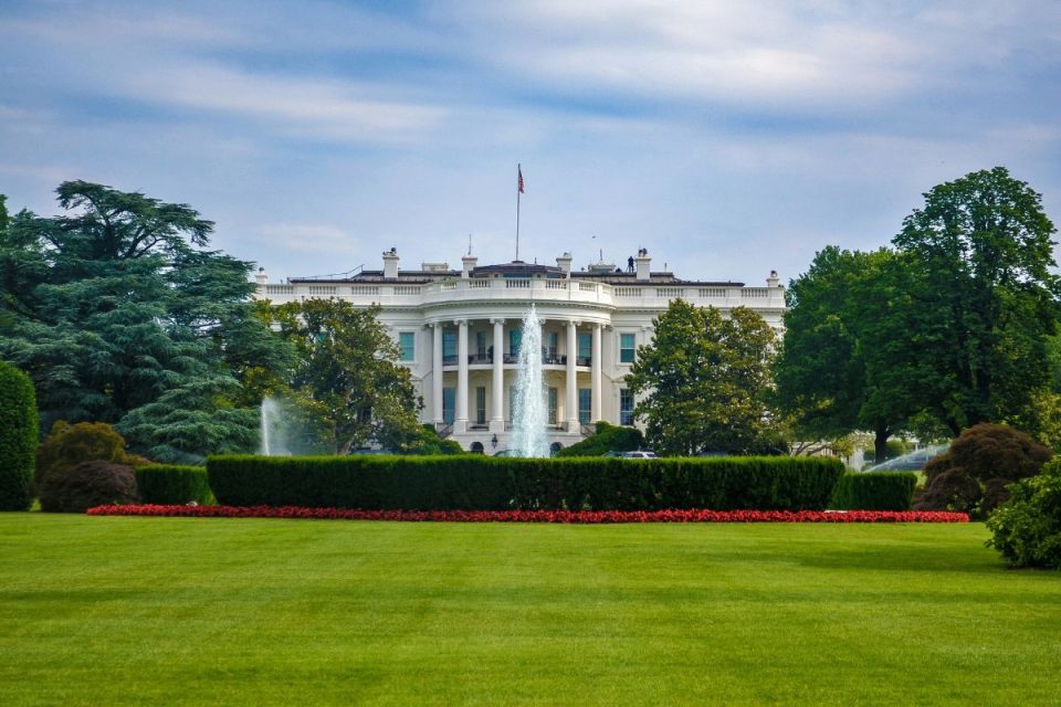 Negócio de US$ 1,6 bilhão expõe ganhos de empresas ligadas aos filhos de Trump; entenda o caso