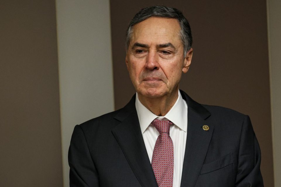 Barroso é internado em hospital de Brasília após passar mal