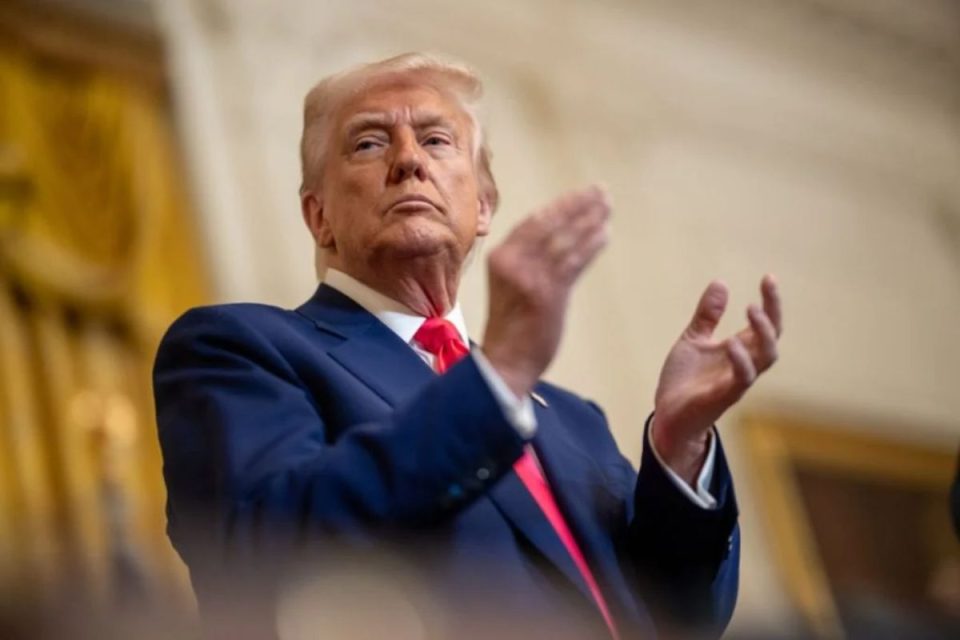 As tensões de Donald Trump com a mídia nos EUA