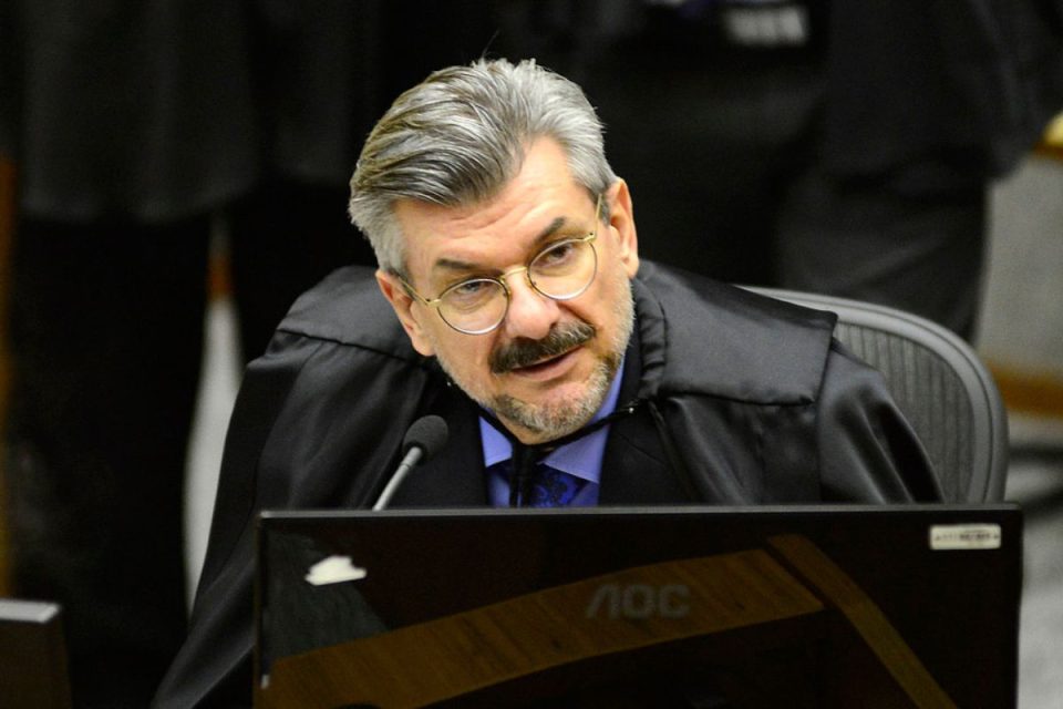 Caso Marco Buzzi coloca penduricalhos do Judiciário novamente em debate