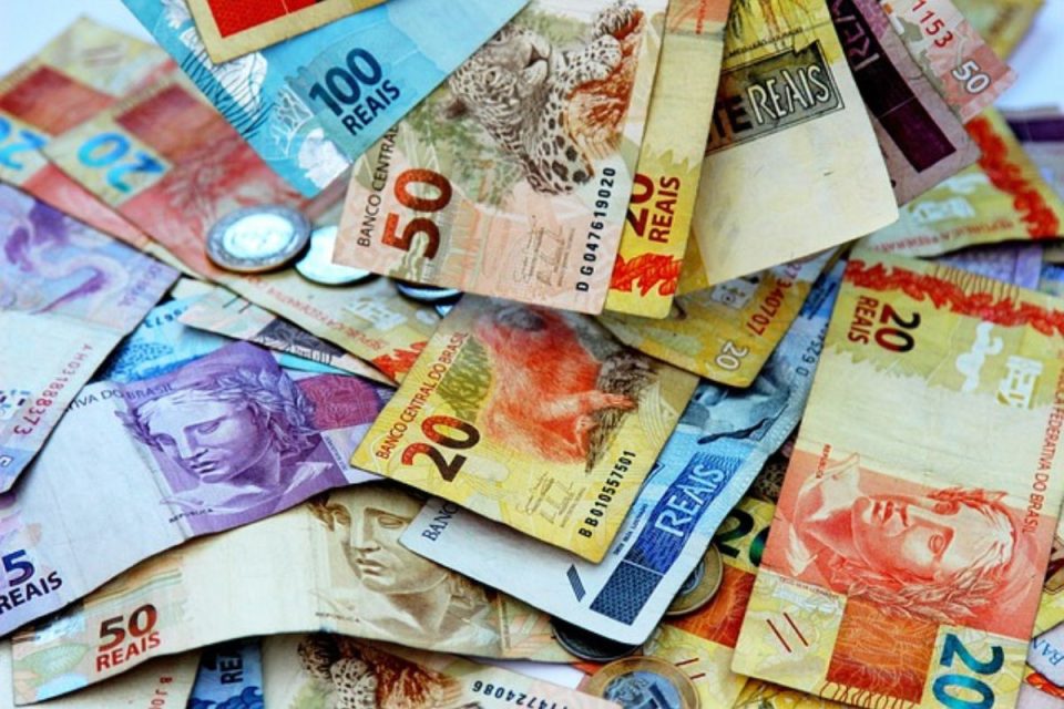 O custo da renúncia de impostos e dos novos programas governamentais