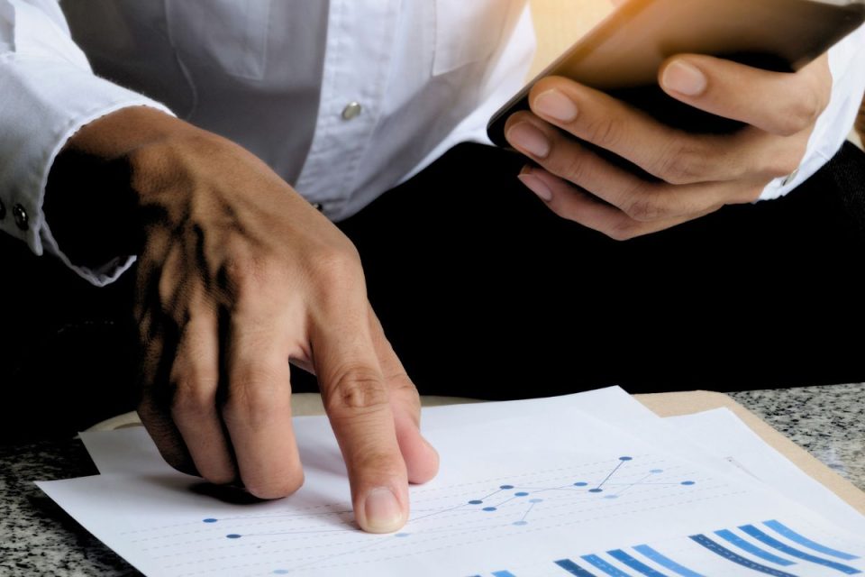19 empresas pagam acionistas até o fim de abril; veja calendário