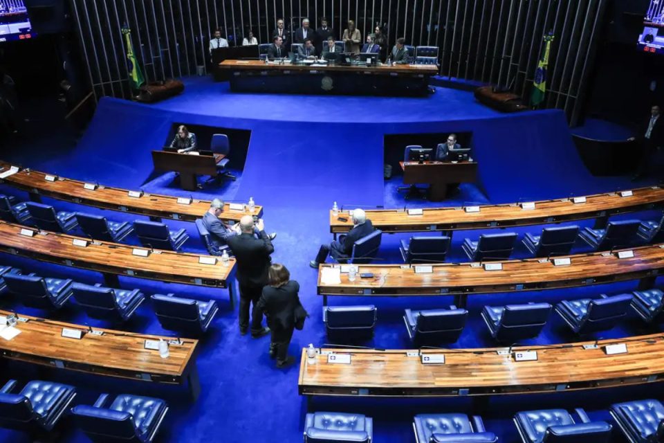 O que faz um senador federal?