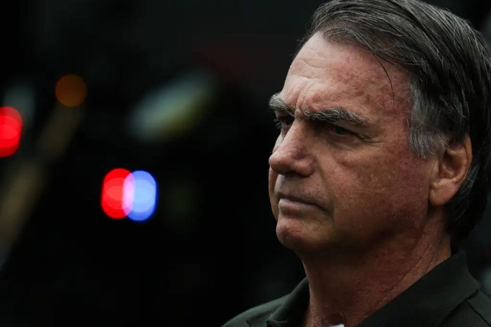 Delirantes dizem que Bolsonaro está nos Estados Unidos