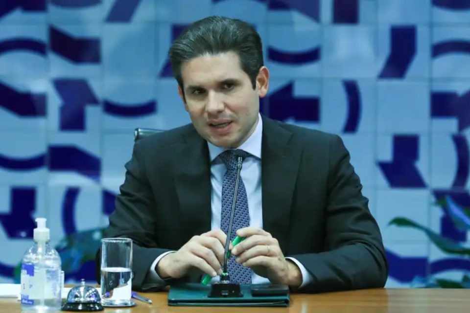Hugo Motta define cronograma e leva PEC da Segurança Pública para votação ainda em fevereiro