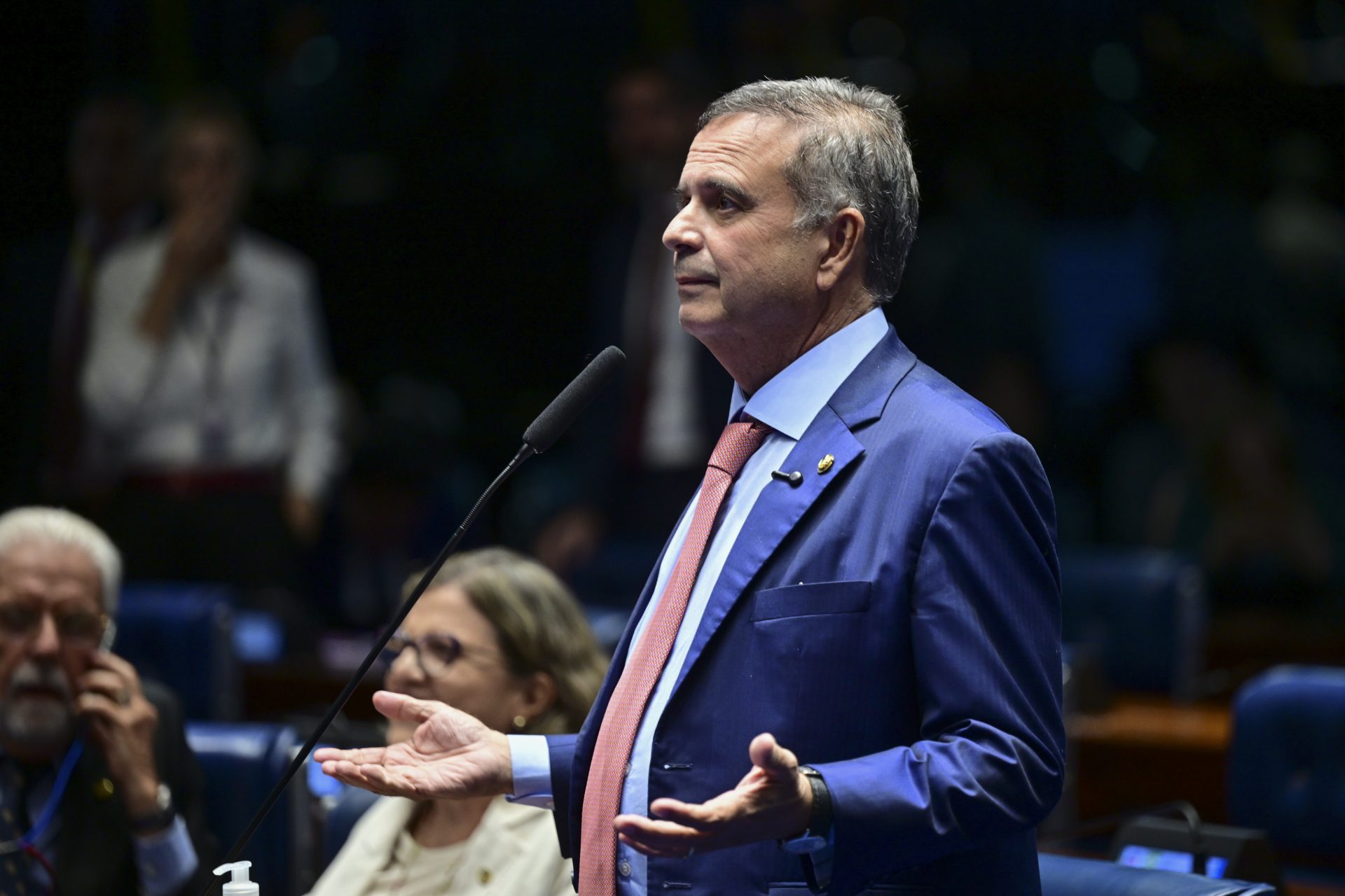 Um passo atrás para o PL