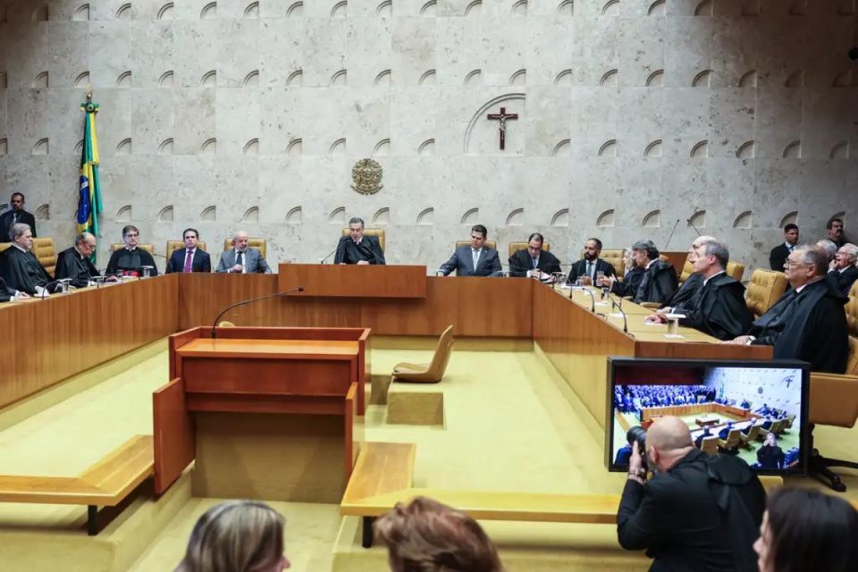 A diferença entre decisão monocrática e colegiada e por que isso importa tanto