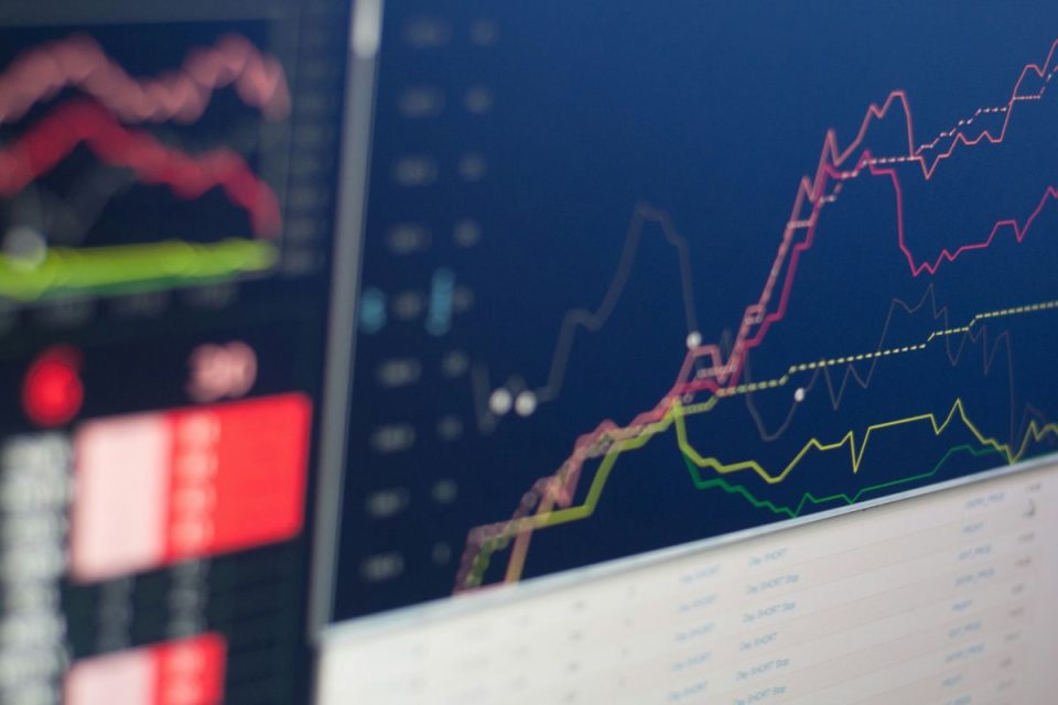 Estrangeiros registram aporte líquido de R$ 27 bilhões na B3 em 2025