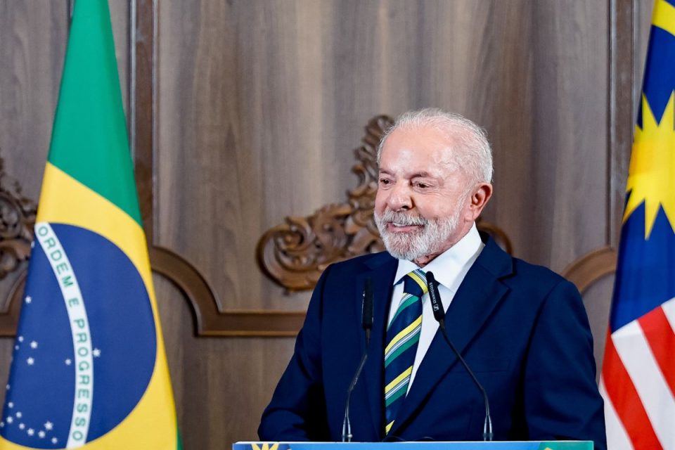 Lula diz que pode ligar ou ir a NY se negociações com Trump não avançarem até o fim da COP30
