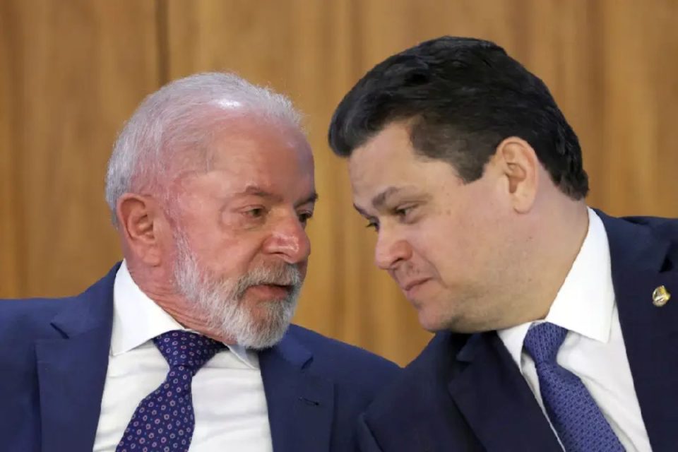 Lula e Alcolumbre selam as pazes para destravar projetos no Senado 