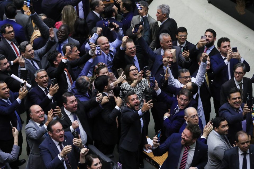 MP 1.303 é derrubada: veja o impacto da decisão nas regras do Imposto de Renda
