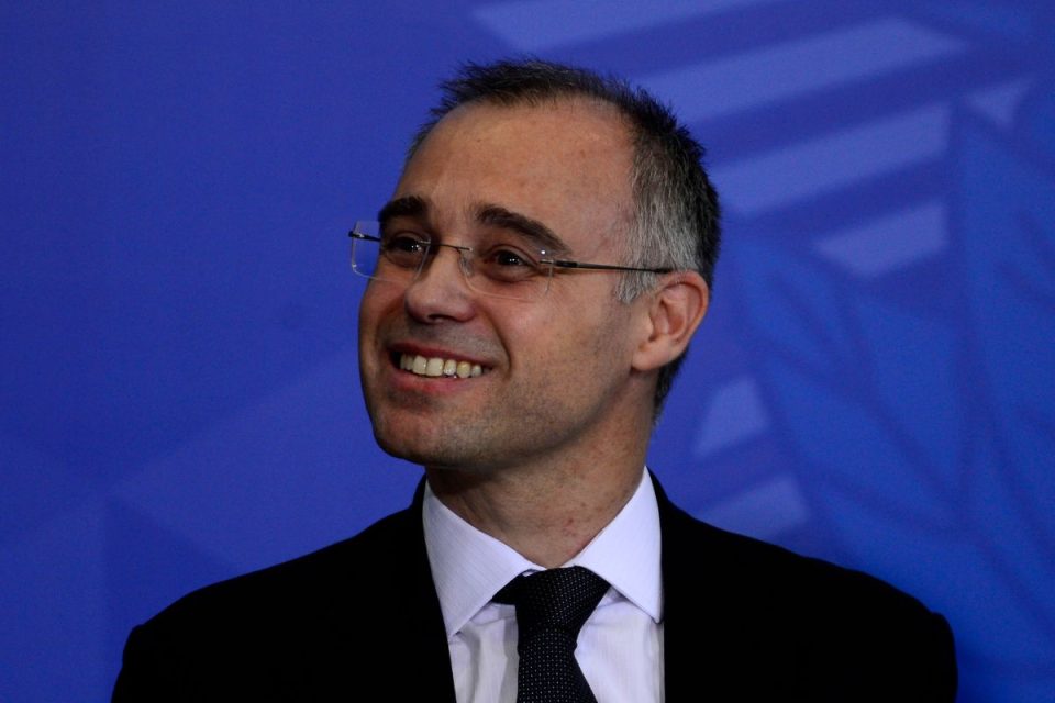 Caso Master impulsiona André Mendonça, que ganha mais de 100 mil seguidores em 30 dias