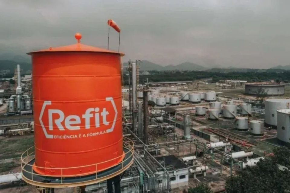 Refinaria de Manguinhos (RJ), do grupo Refit