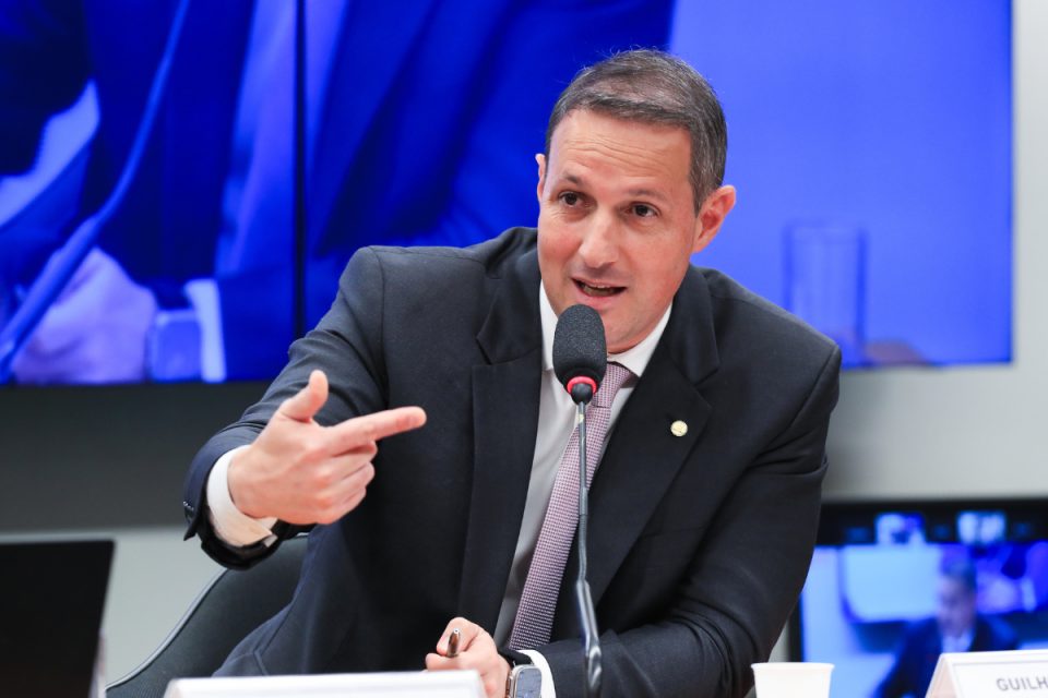 Quem é Guilherme Derrite, relator do PL Antifacção?