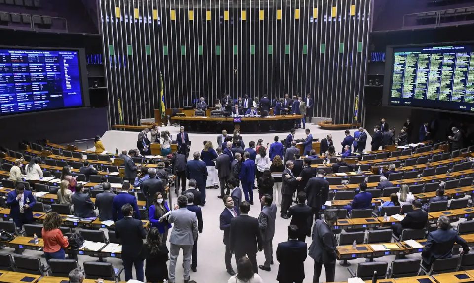 Senado concentra pautas do governo nesta semana enquanto ritmo na Câmara permanece incerto