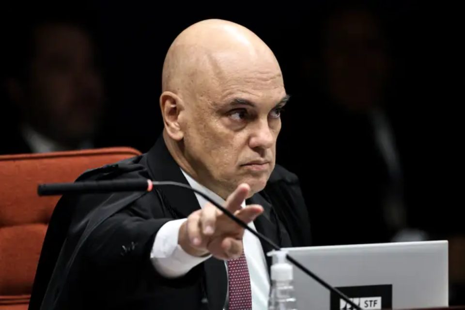 Moraes liberta réu do 8 de janeiro após erro judicial na fiscalização das medidas cautelares