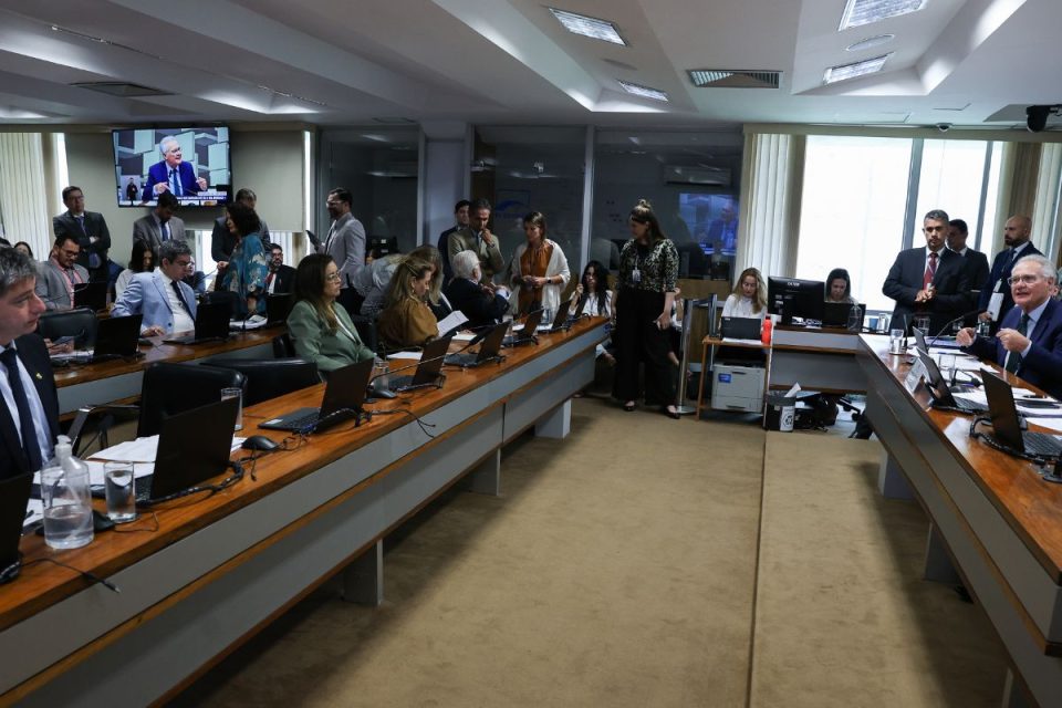 Comissão do Senado analisa nomes para embaixadas em quatro países