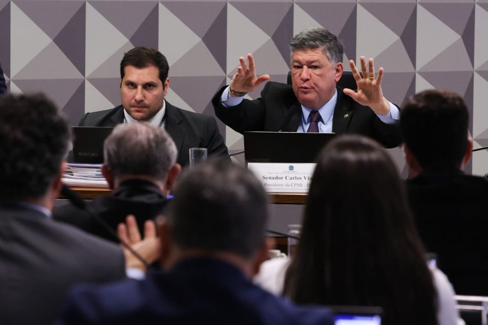CPMI do INSS barra convocação de Lulinha; entenda as acusações que motivaram o pedido