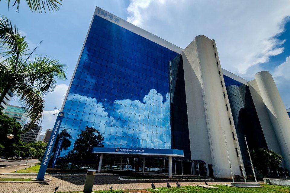 Prédio do Instituto Nacional do Seguro Social. Edfício sede do INSS