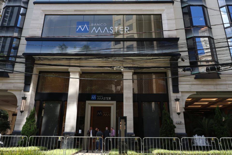 Quatro investigados ligados ao Master e ao BRB falam à PF no STF nesta terça (27)